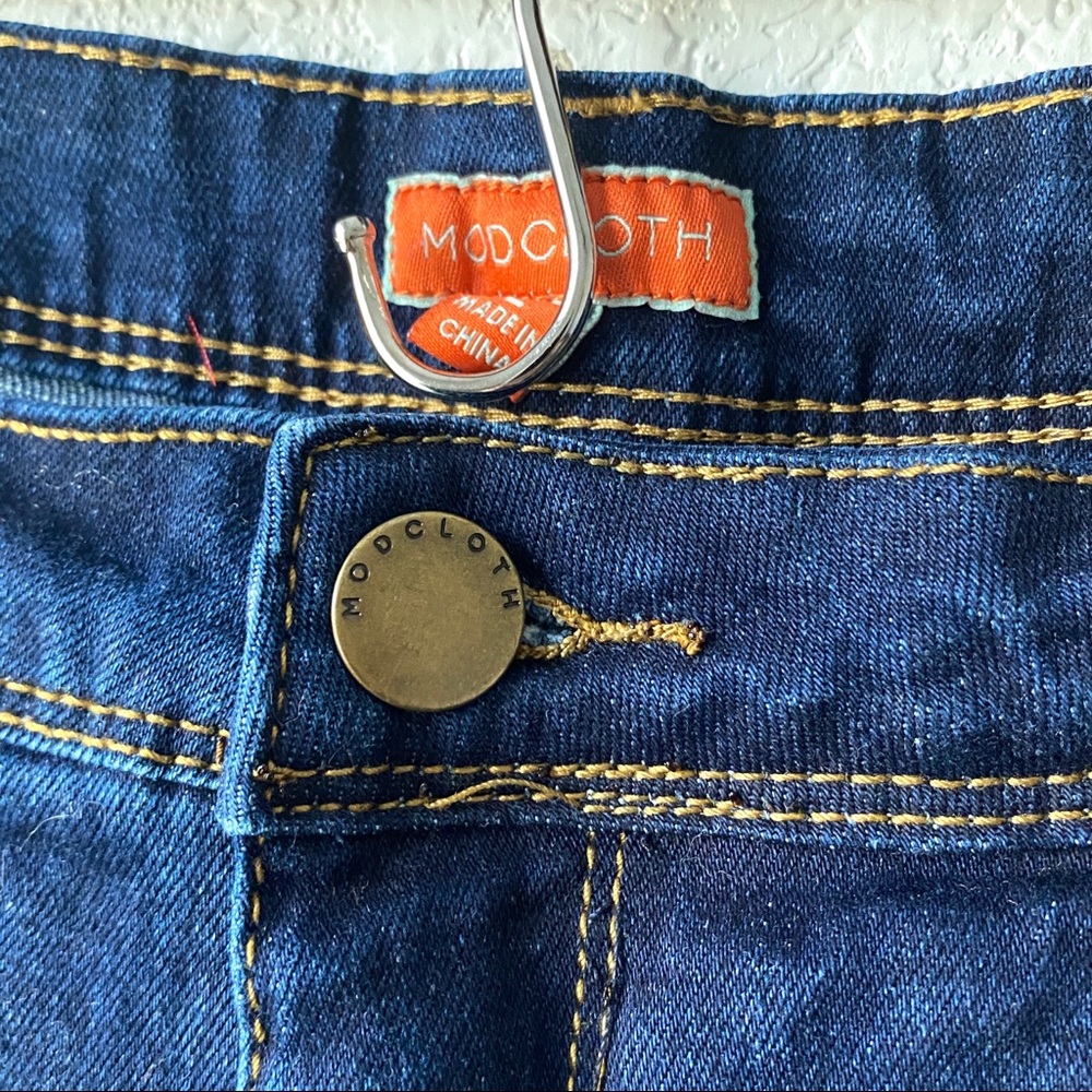 ModCloth | Flared Jeans - Picture 4 of 7